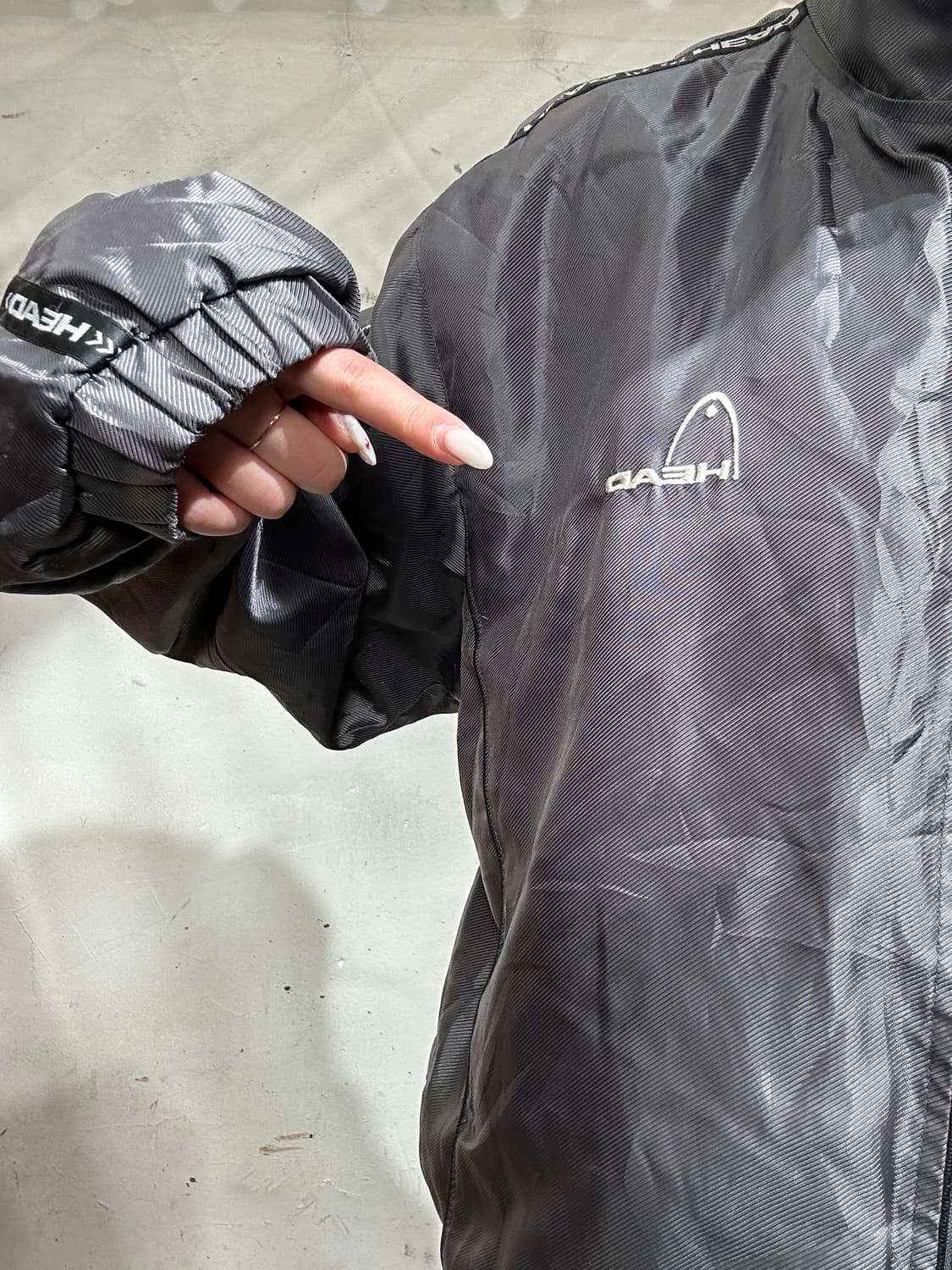 헤드 그레이 로고 사이드 라인 바람막이 자켓 상품이미지4