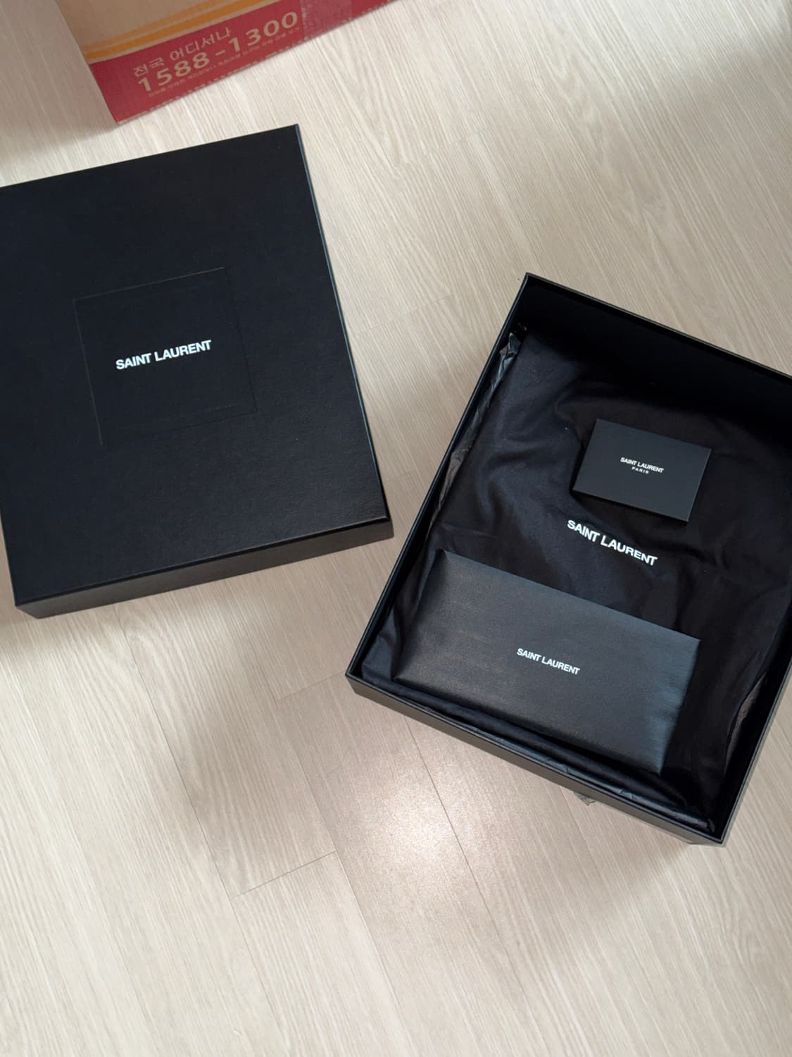 생로랑 와이어트30 42 상품이미지2