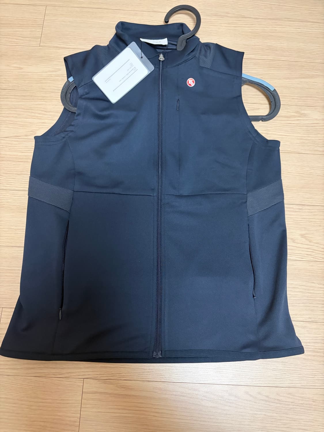 SS26 TRAINER VEST (NAVY) 양도 상품이미지2