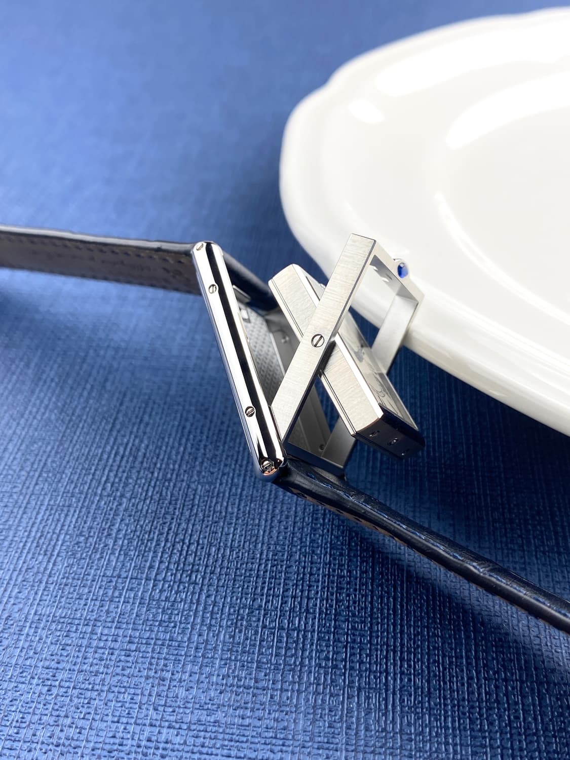 RM님 착용 CARTIER TANK BASCULANTE MÉCANIQUE 상품이미지2