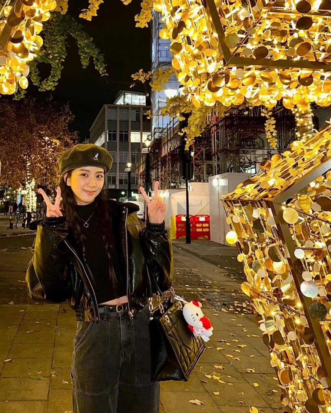 큐리티 리버시블 퍼 레더자켓(블핑 지수 착용) 상품이미지3