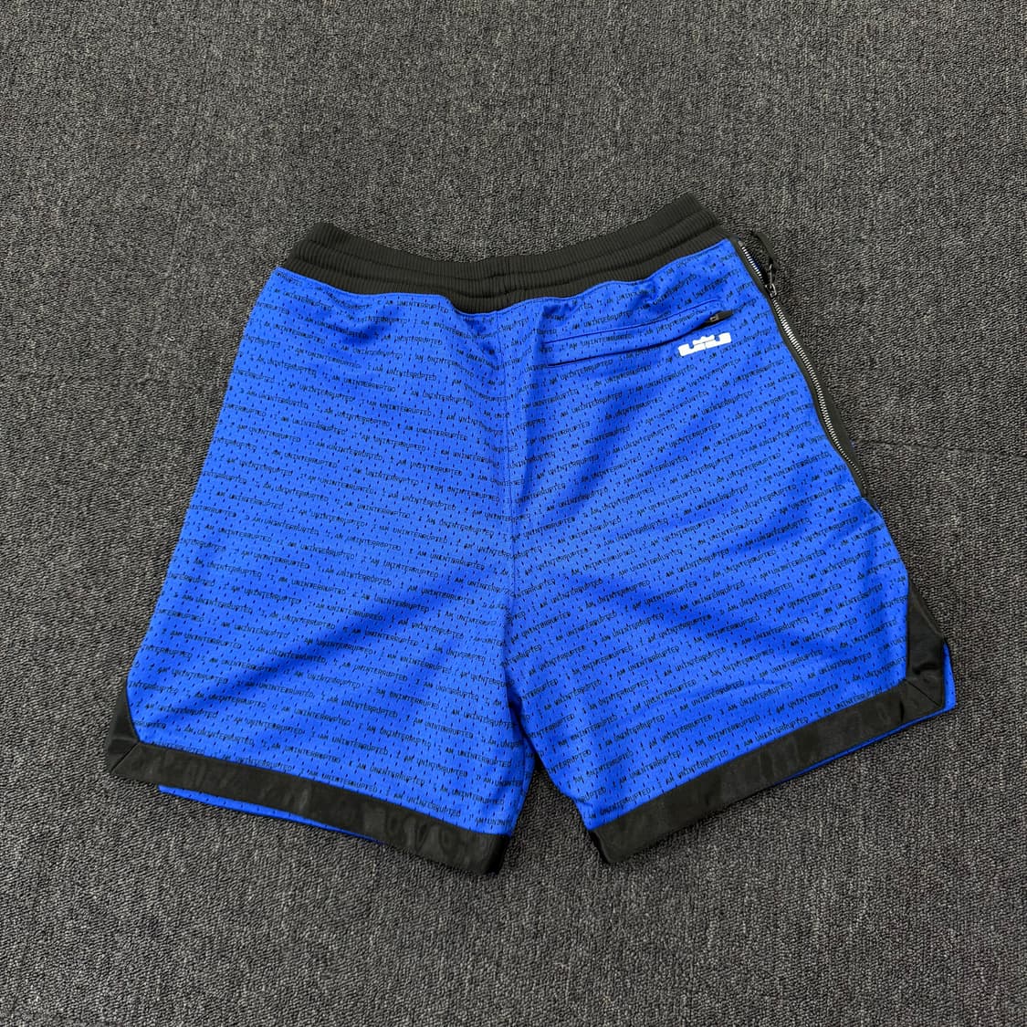 나이키 x 르브론 제임스 모어 댄 앤 애슬리트 쇼츠 상품이미지5