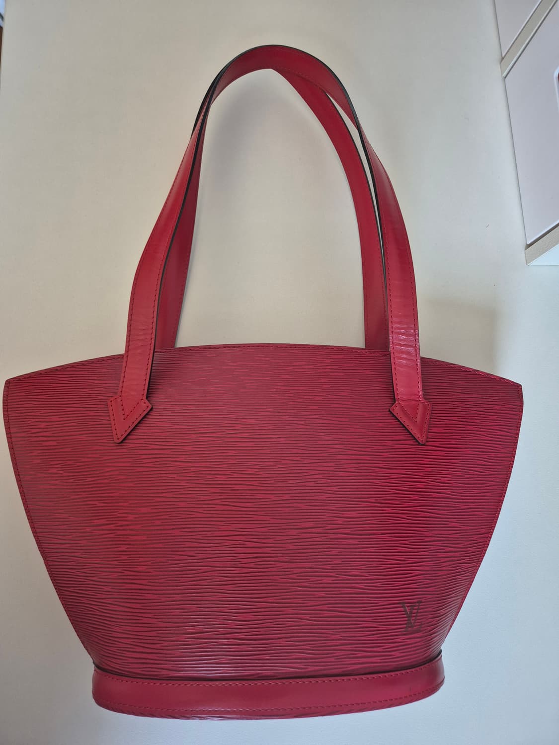 루이비통 에피 생작 숄더백 레드 상품이미지1