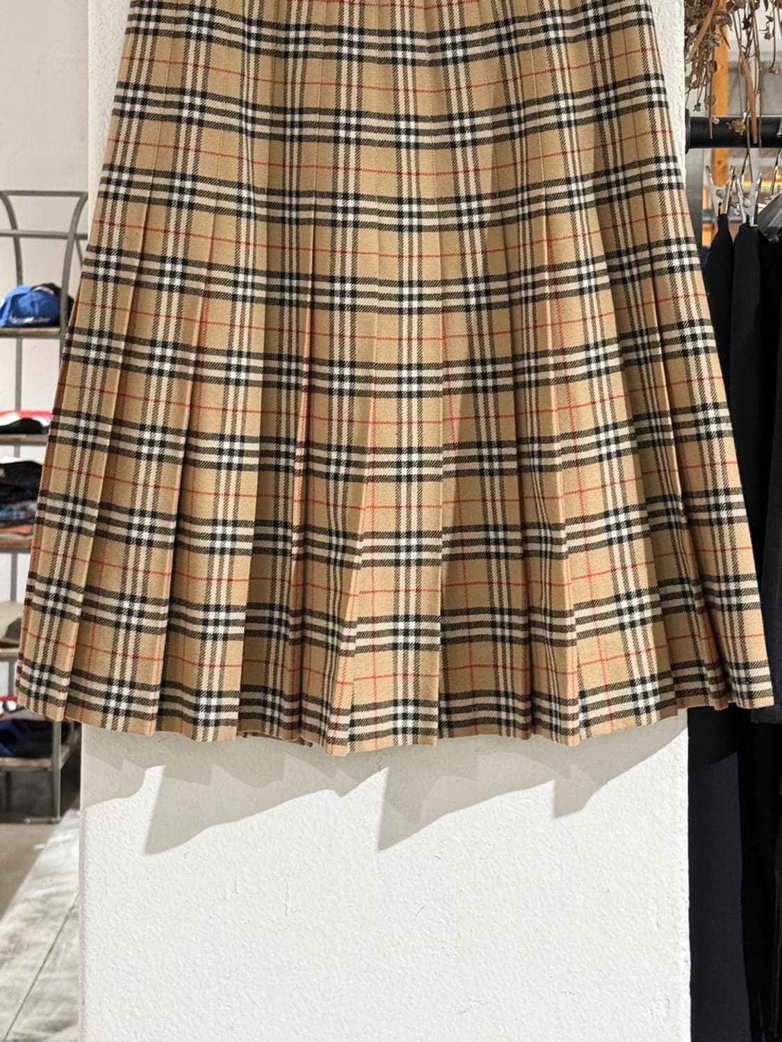 버버리 베이지 노바체크 플리츠 미디 스커트 상품이미지6