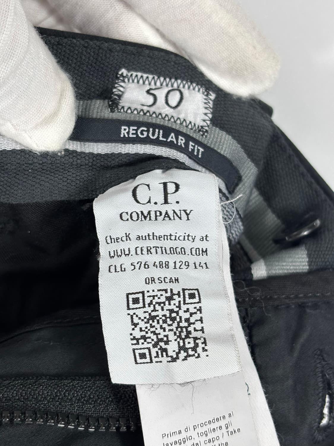 (새상품)CP컴퍼니 렌즈와펜 카고팬츠 블랙 50 상품이미지10