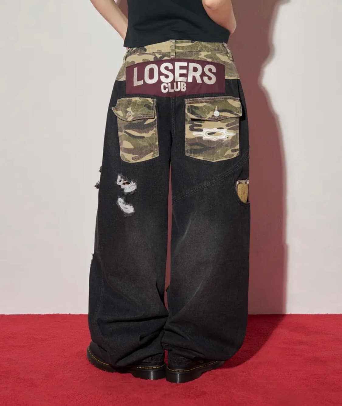 루저스클럽 카모 믹스 데미지 와이드 데님팬츠 블랙 판매합니다 . 상품이미지1