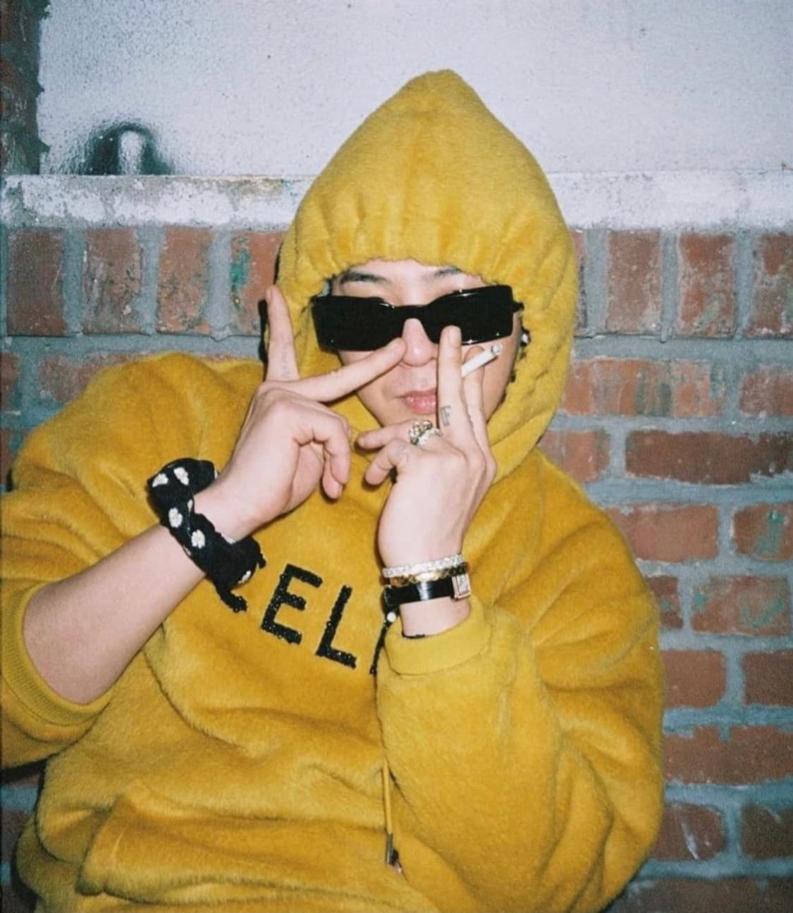 셀린느 글리터 로고 알파카 후드 M(지드래곤 착용) 상품이미지1