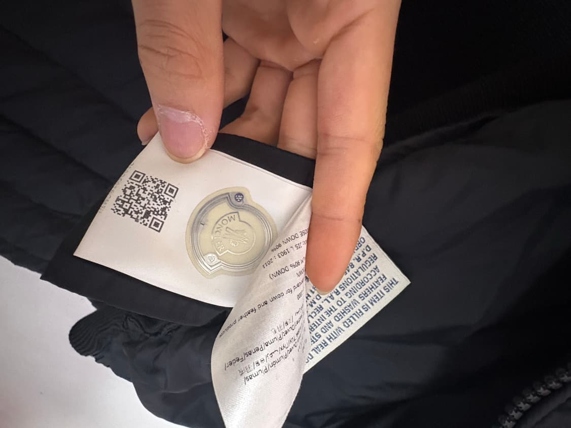 정품 몽클레어 니트패딩 M 판매합니다 상품이미지4