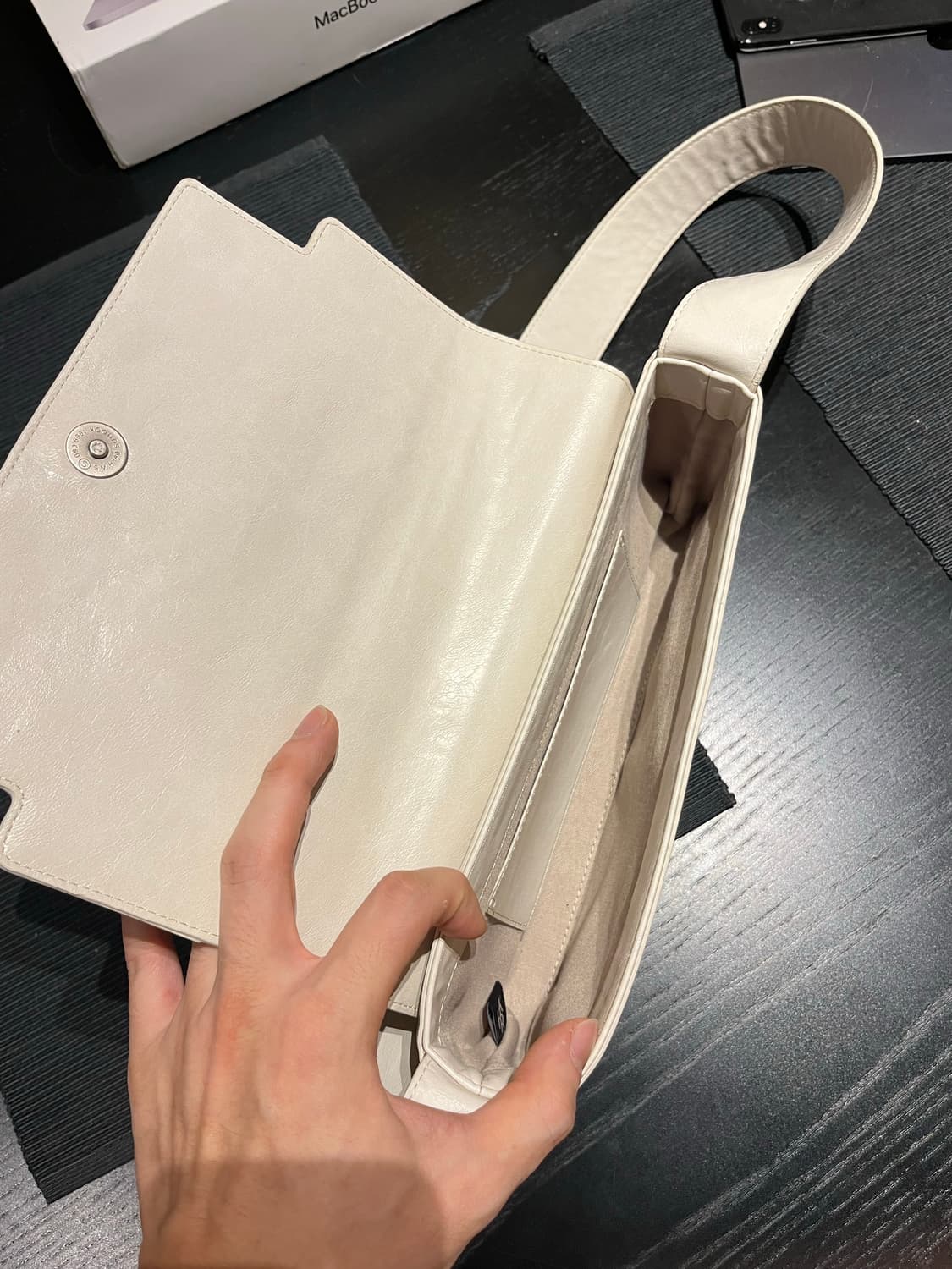 파인드 카푸어 마크백 아이보리 상품이미지4