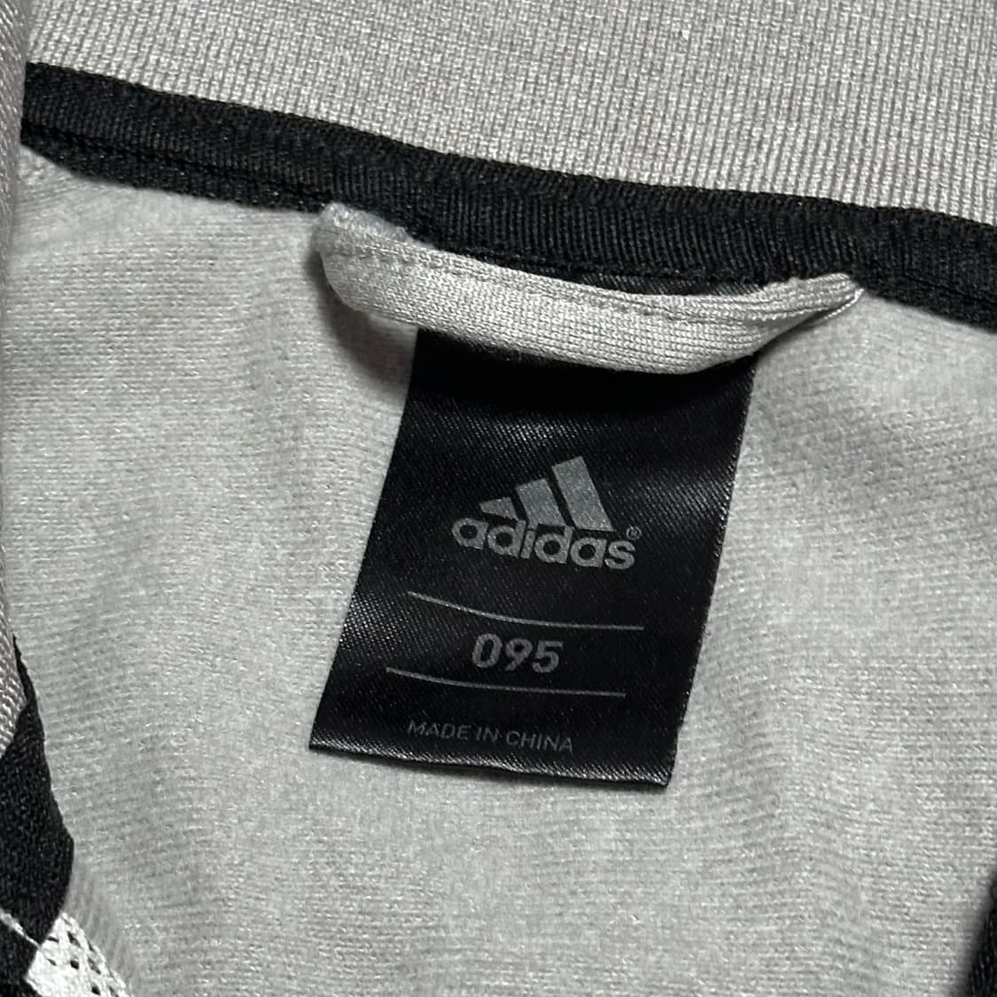 95 아디다스 레알 마드리드 그레이 트랙탑 상품이미지4