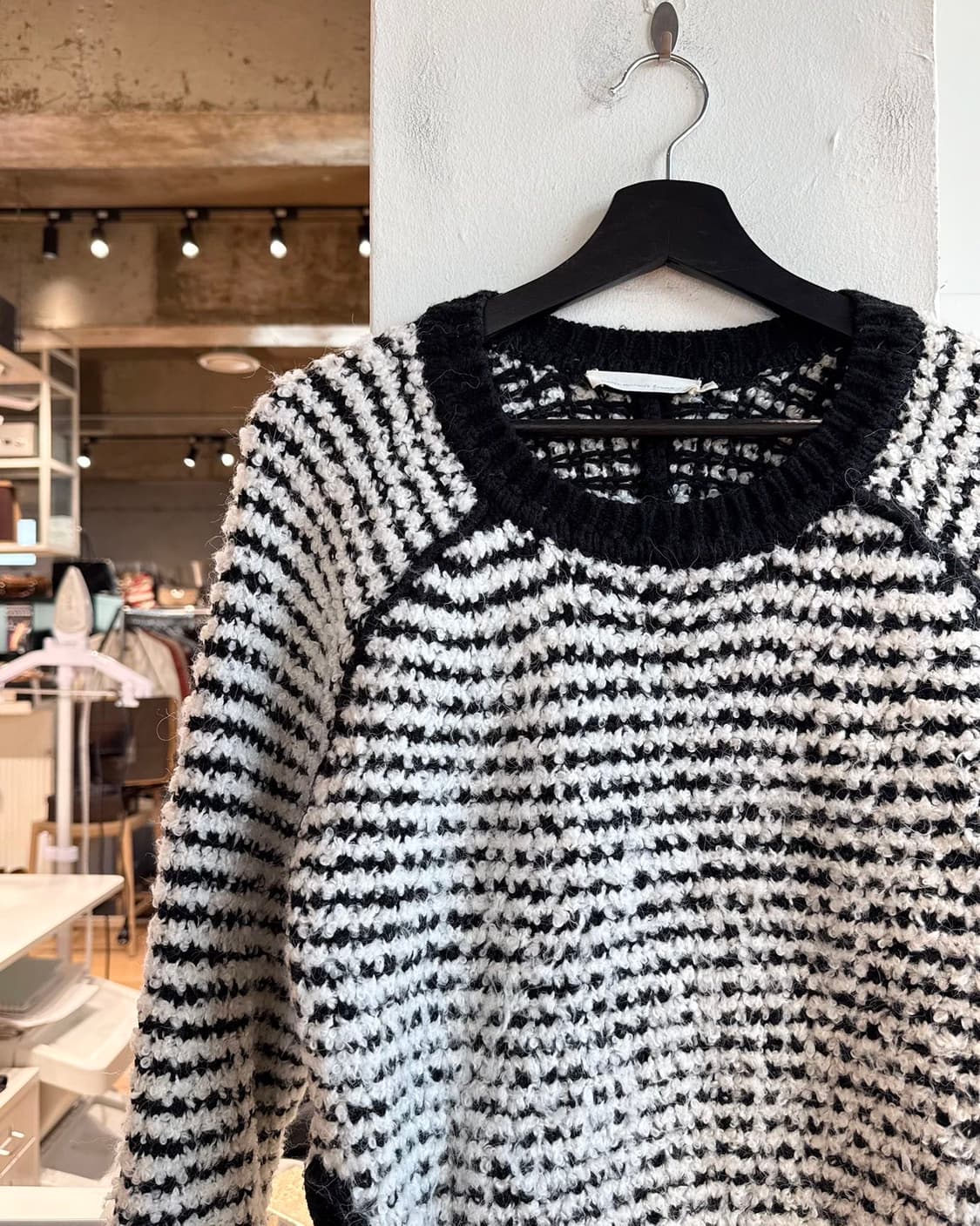 이자벨 마랑 블랙 스트라이프 알파카 니트  상품이미지4