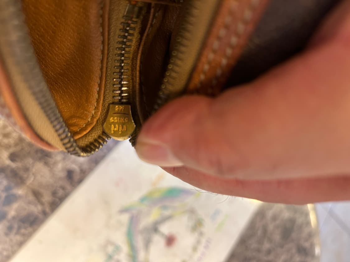 정품 셀린느 마카담 베니티백 팝니다 상품이미지9