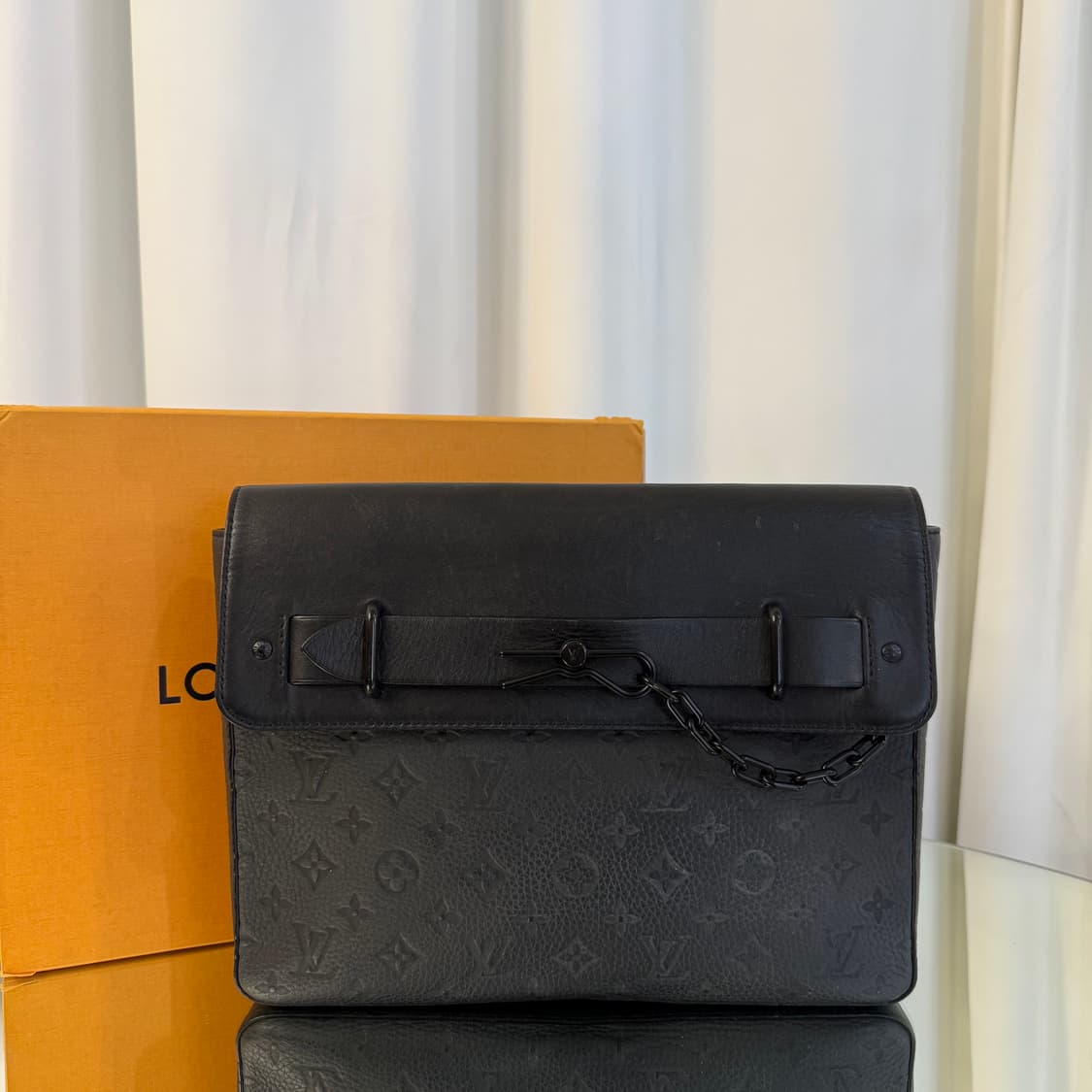 루이비통 토뤼옹 스티머 GM 클러치 상품이미지2