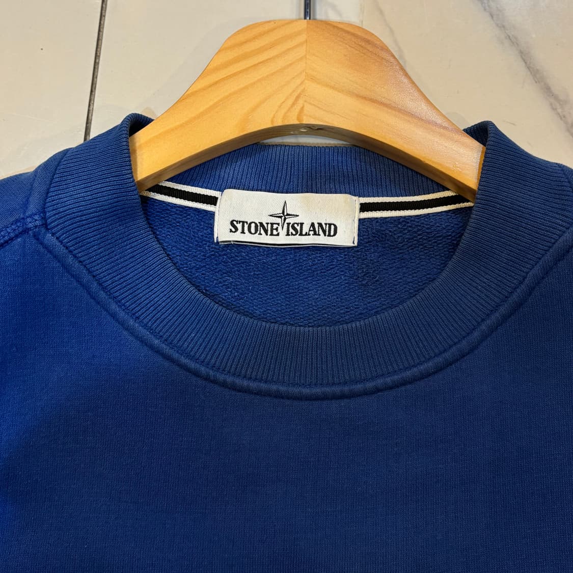 스톤아일랜드 맨투맨 파랑 하늘  상품이미지2