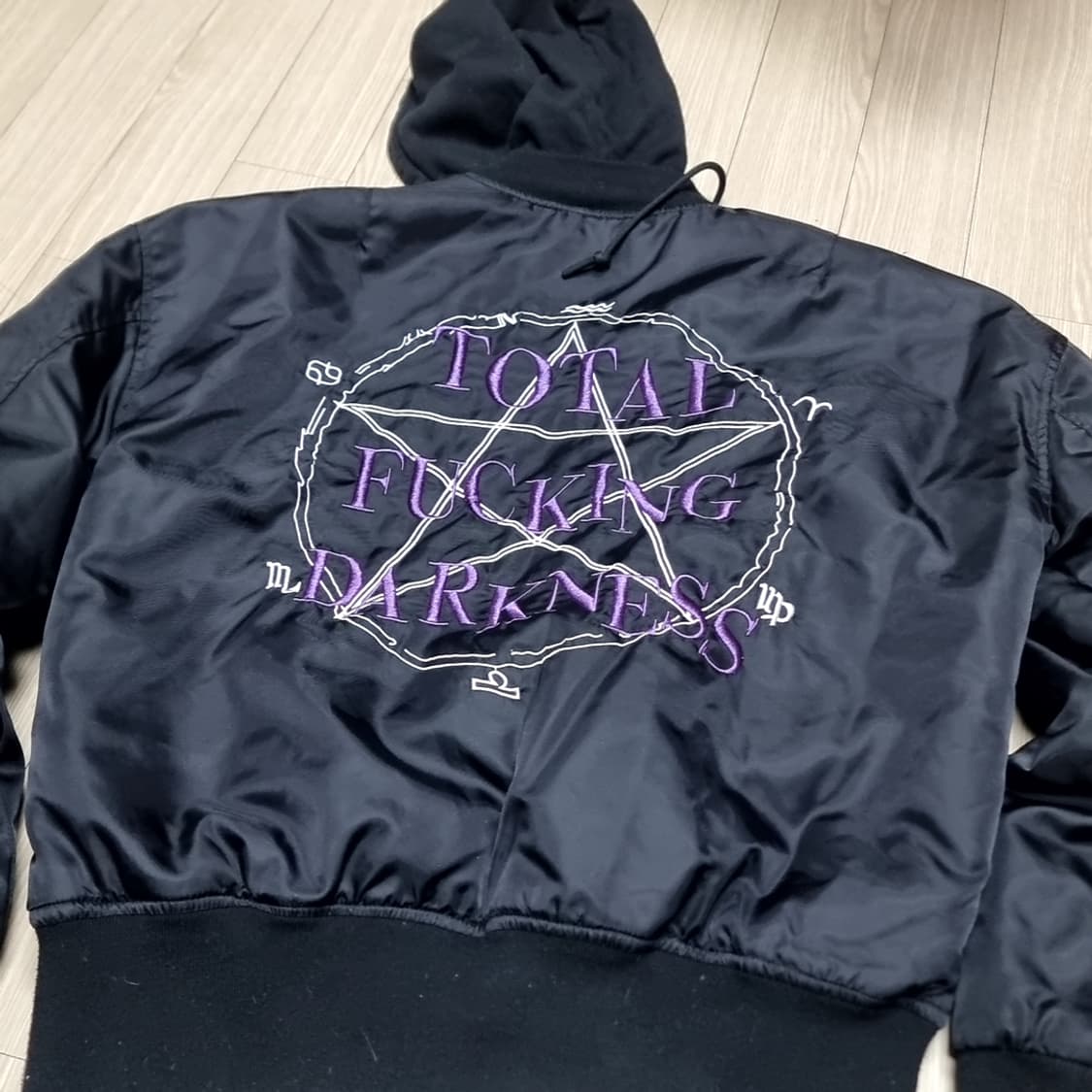 VETEMENTS 다크니스 후드 MA-1 블랙 봄버 자켓(100-105) 상품이미지9