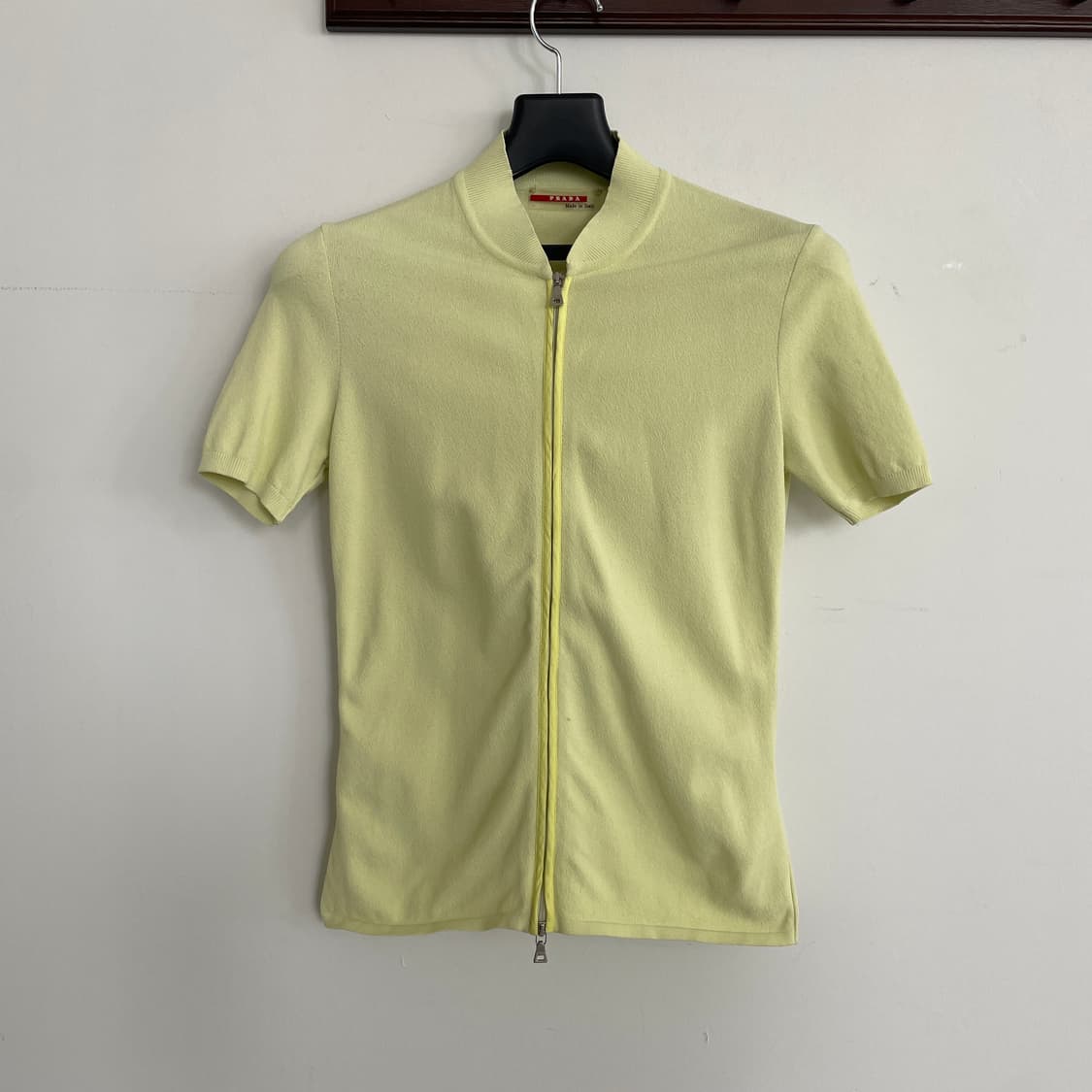 프라다 스포츠 아카이브 40|여성44 비스코스 혼방 반팔 풀집 니트 탑 상품이미지1