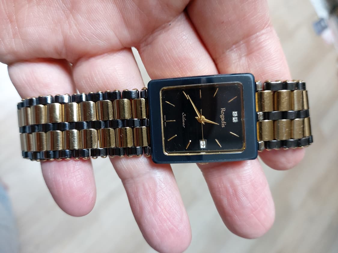 클래식한 디자인의 Rogadis 실버 사각 금장 시계 18k용두 상품이미지1