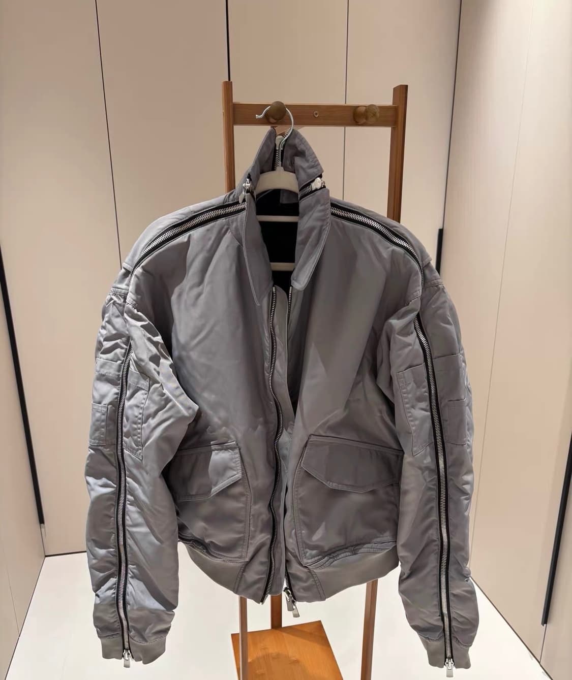 Y/PROJECT 유니섹스 그레이 비행점퍼 상품이미지1