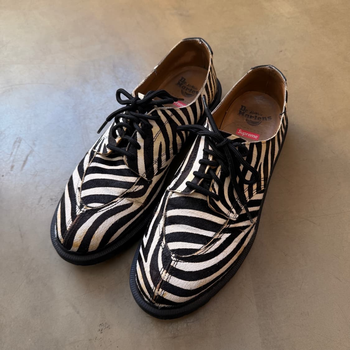 21시즌 슈프림 닥터마틴 송치 지브라  상품이미지5