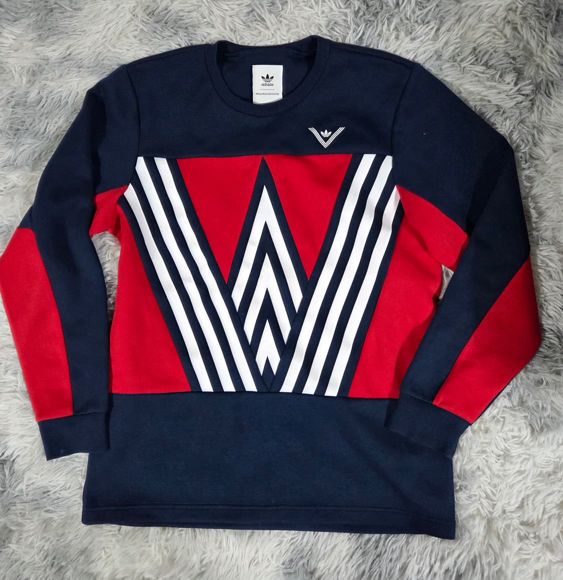 [105] 아디다스 X 화이트마운티니어링 크루넥 맨투맨 네이비 상품이미지1