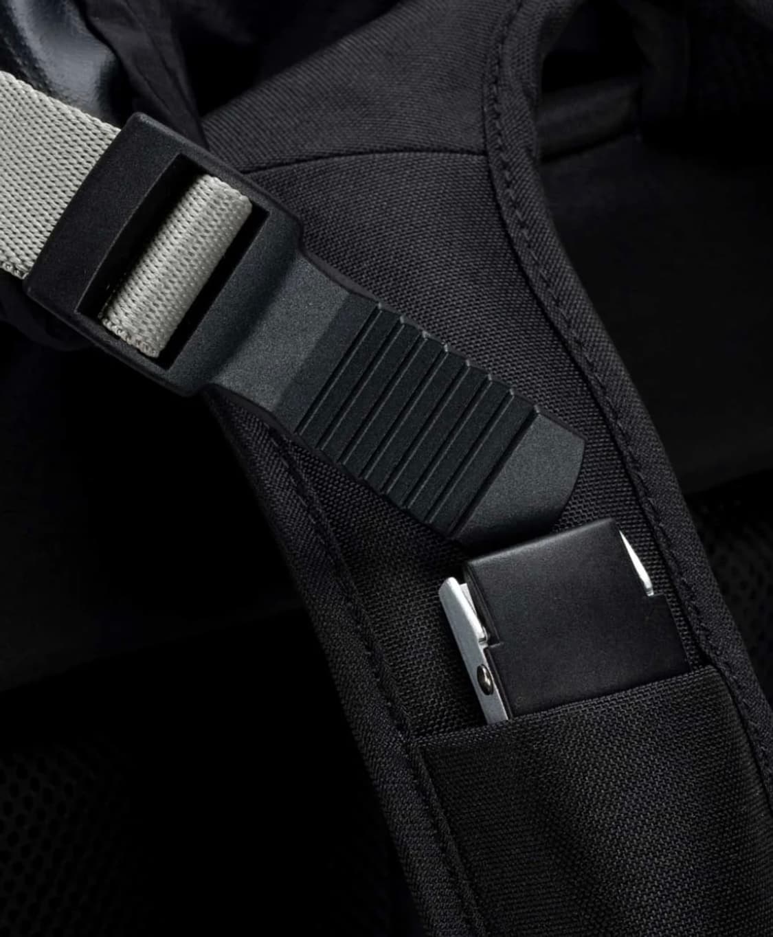 꼬떼씨엘 COTE & CIEL  나일 슬레이트 블랙 백팩 상품이미지9