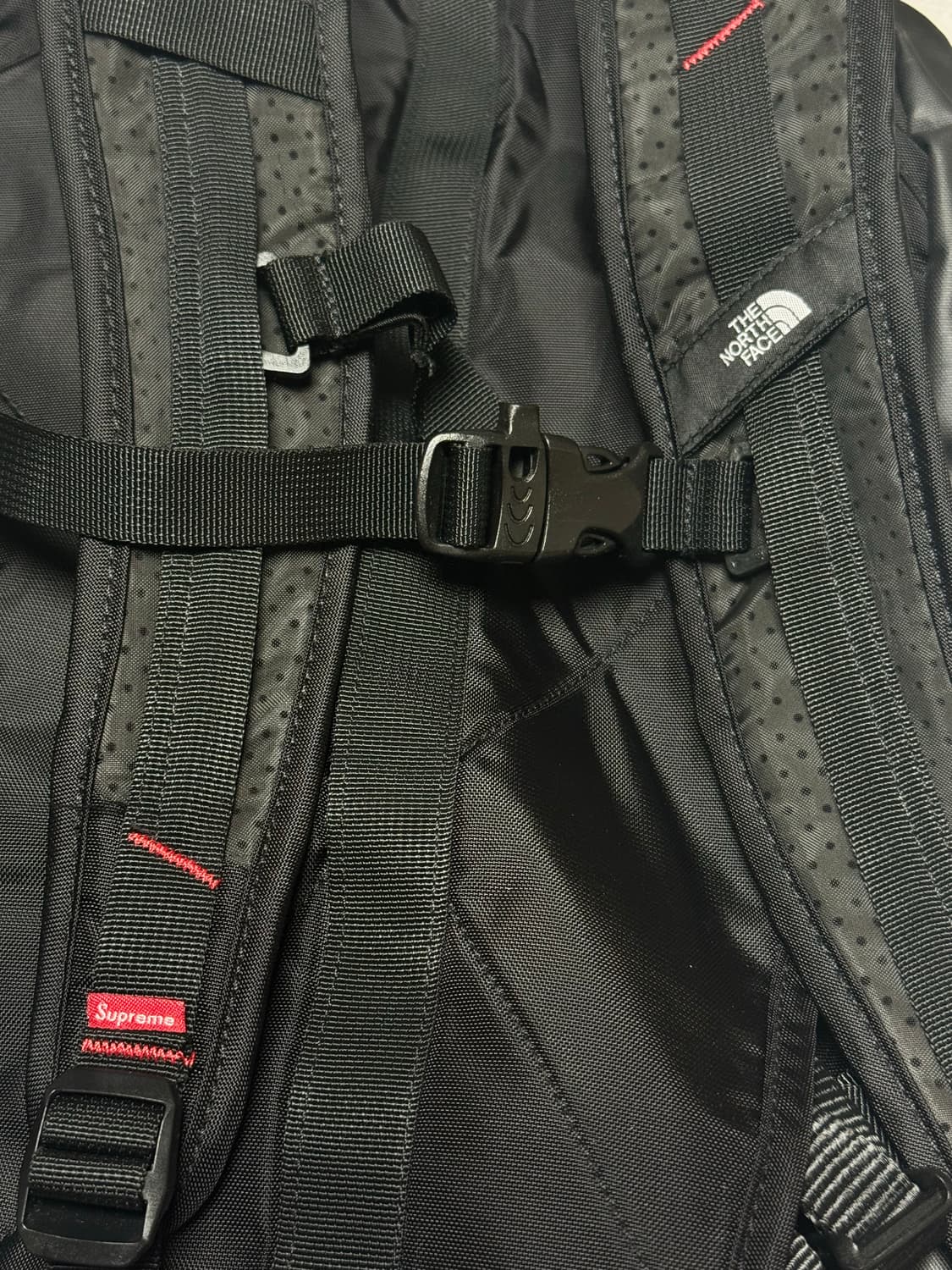 슈프림 x 노스페이스 서밋 시리즈 아우터 테이프 심 루트 로켓 백팩 블랙 상품이미지3