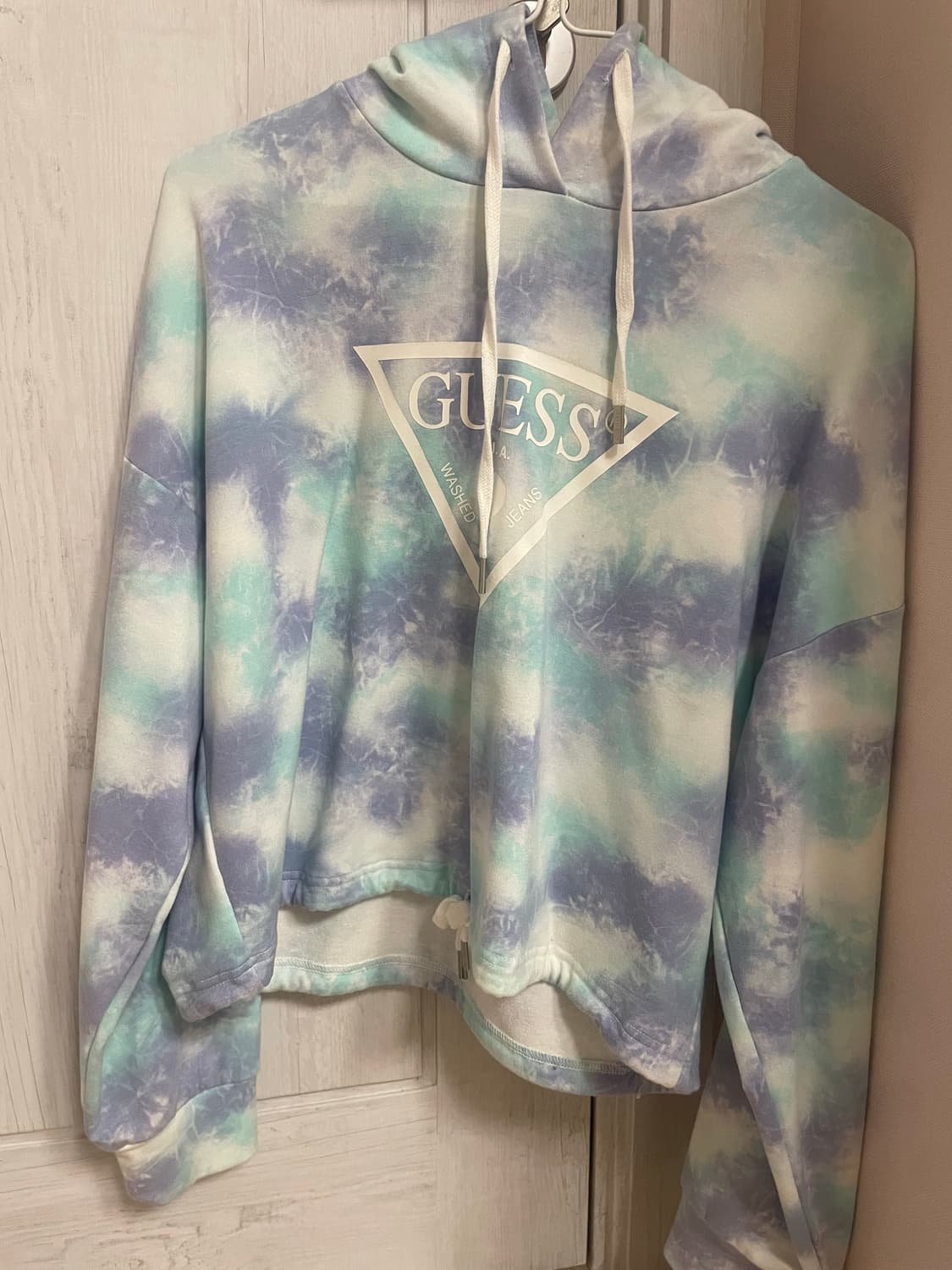 Guess 21fw 타이다이 후디 YK1K4402 상품이미지1