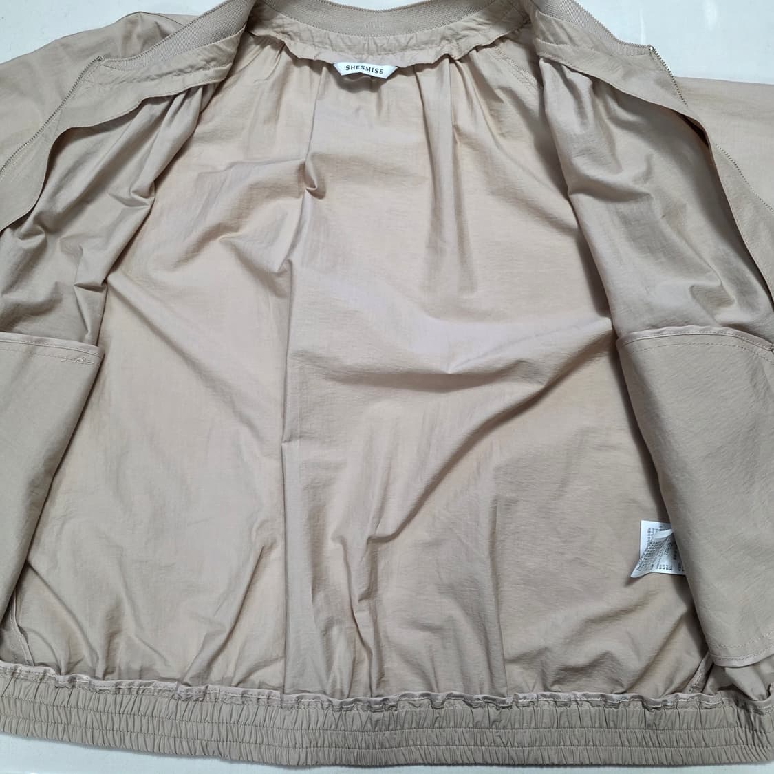 0805 쉬즈미스(shesmiss) 셔링넥 점퍼 55 상품이미지3