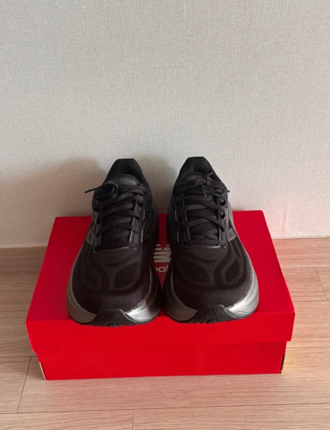 [260]뉴발란스 프레쉬 폼 모어 v6 새상품 상품이미지1