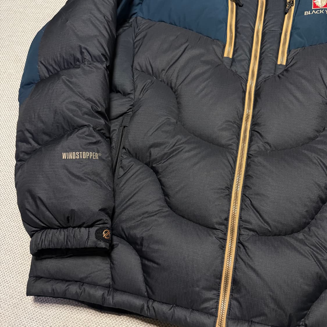 블랙야크 익스트림 피크 윈드스토퍼 패딩 상품이미지3
