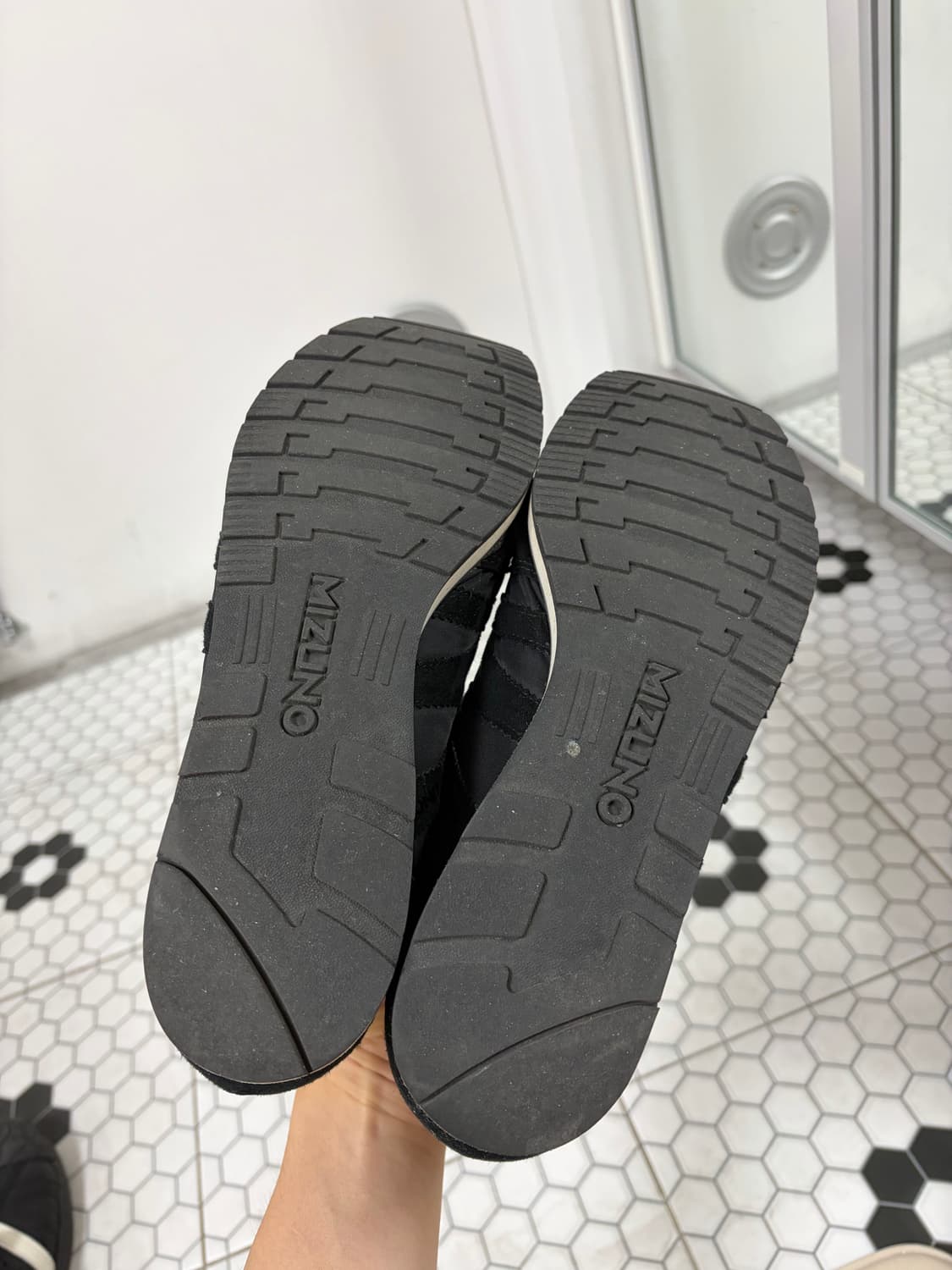 마가렛호웰 미즈노 러닝슈즈 상품이미지4