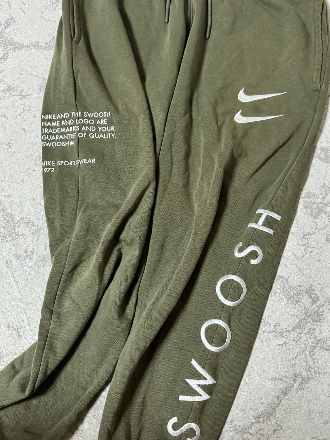 나이키 더블 스우시 카키 조거 면 바지 상품이미지4