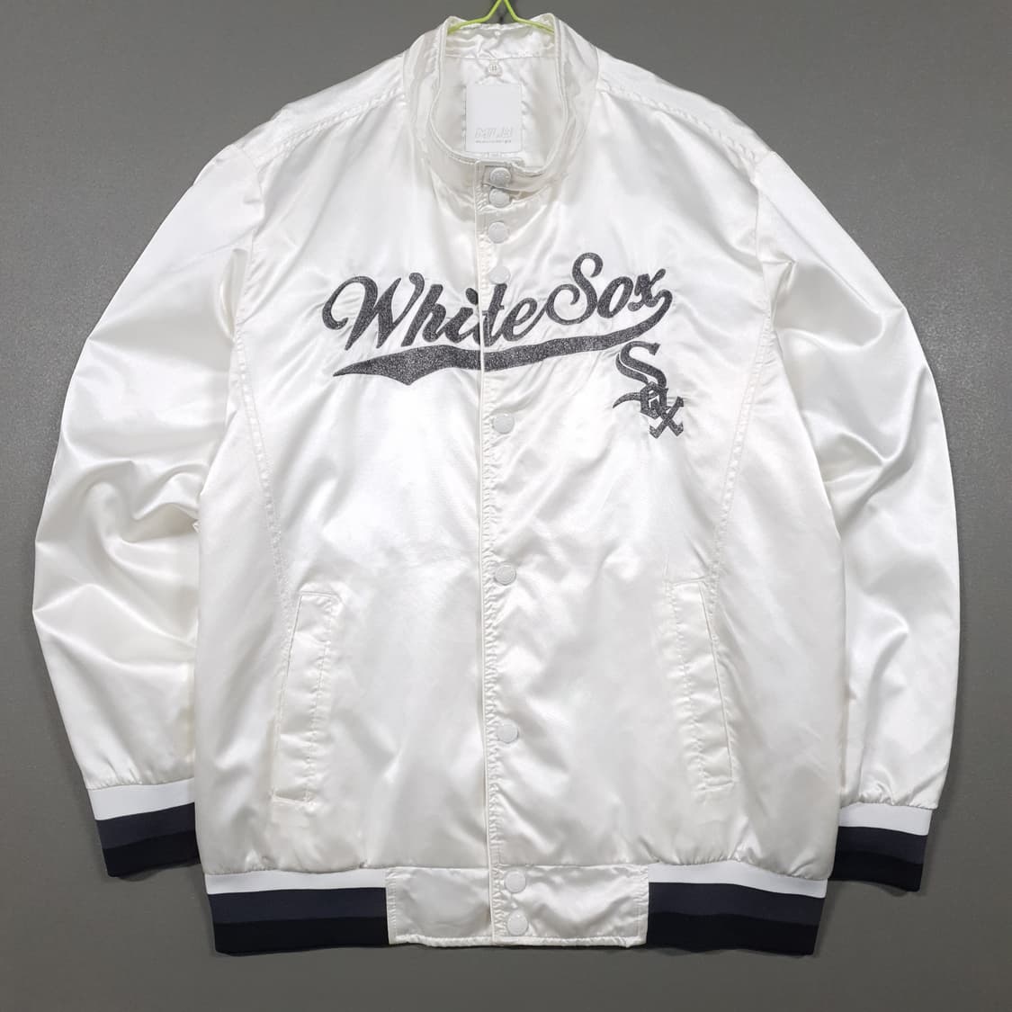 00s MLB 시카고 화이트삭스 나일론 새틴 베이스볼 자켓 화이트 XL 상품이미지1