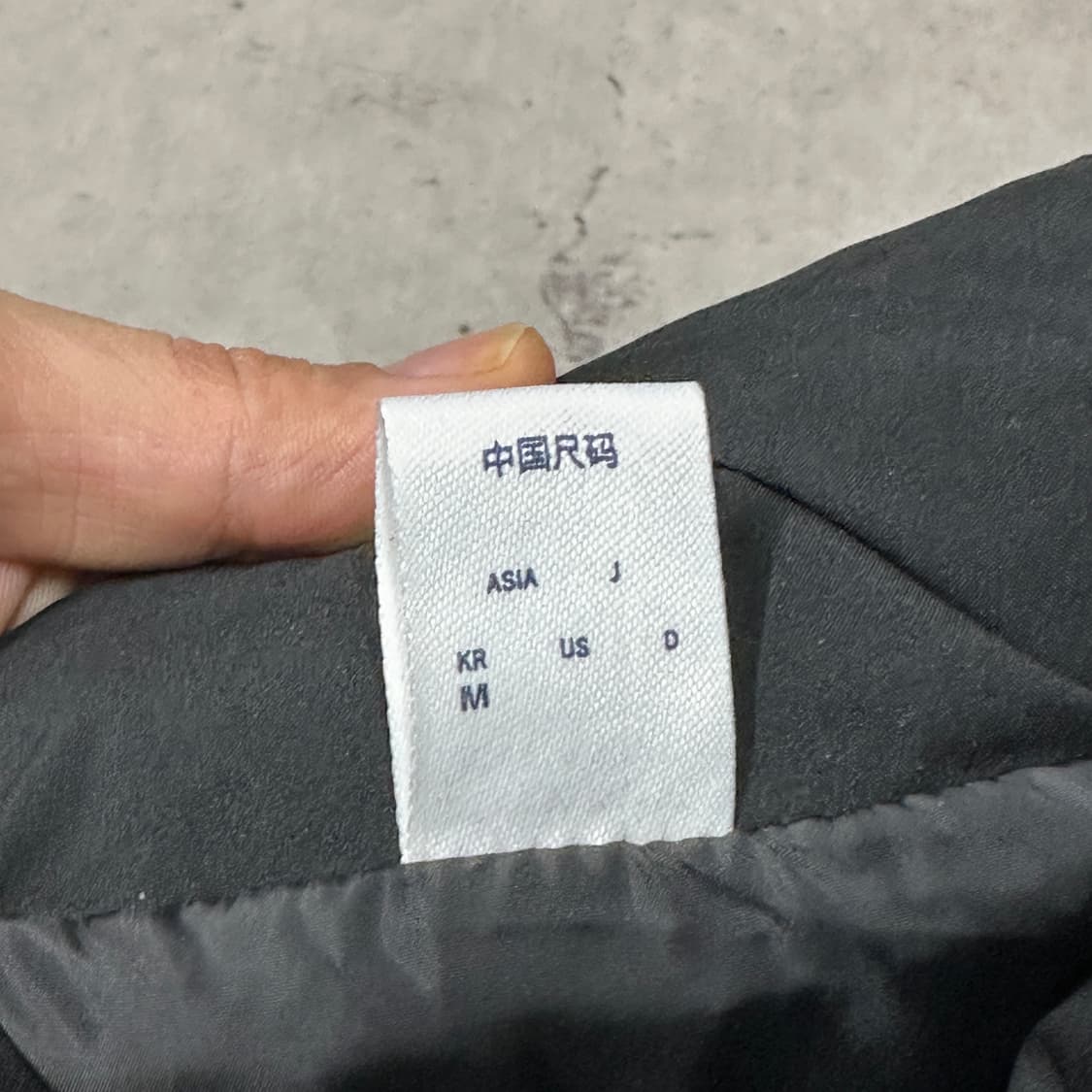 리복 신형 블랙 패딩조끼 m 상품이미지4