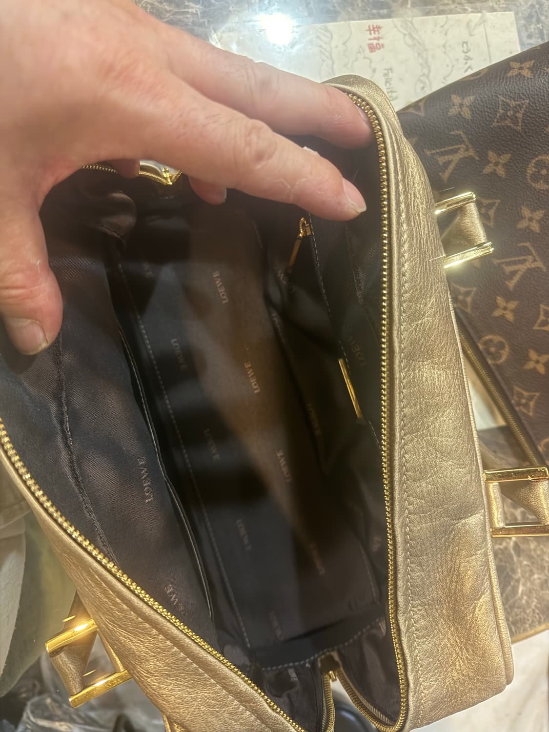 정품 로에베 앙아조나 28 팝니다 상품이미지7