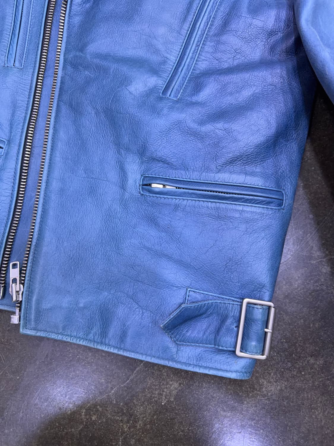 비바스튜디오 x무신사 하드 레더 라이더자켓 에메랄드 블루 S 상품이미지7