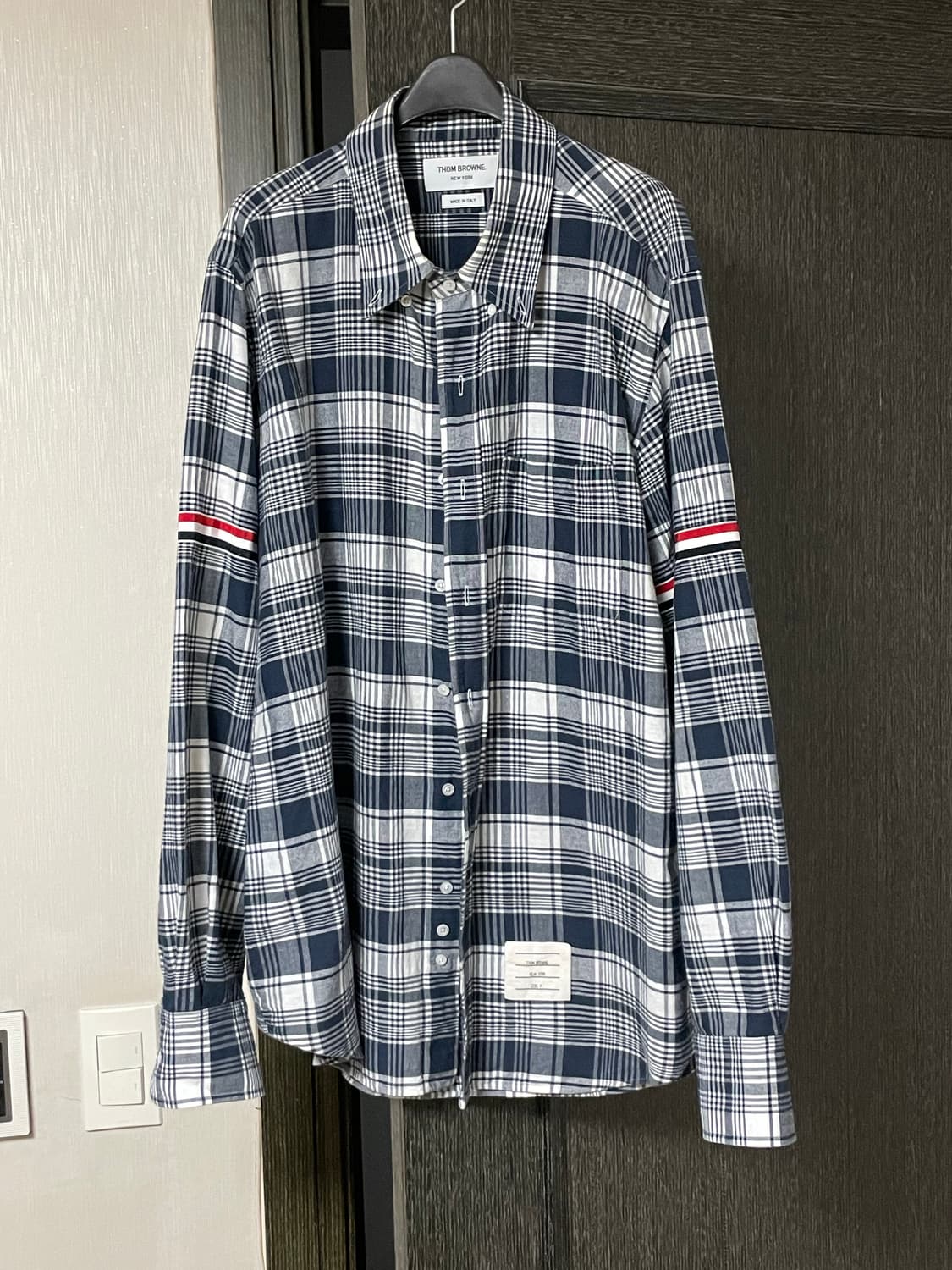 톰브라운 체크 암밴드 셔츠 4사이즈 상품이미지1