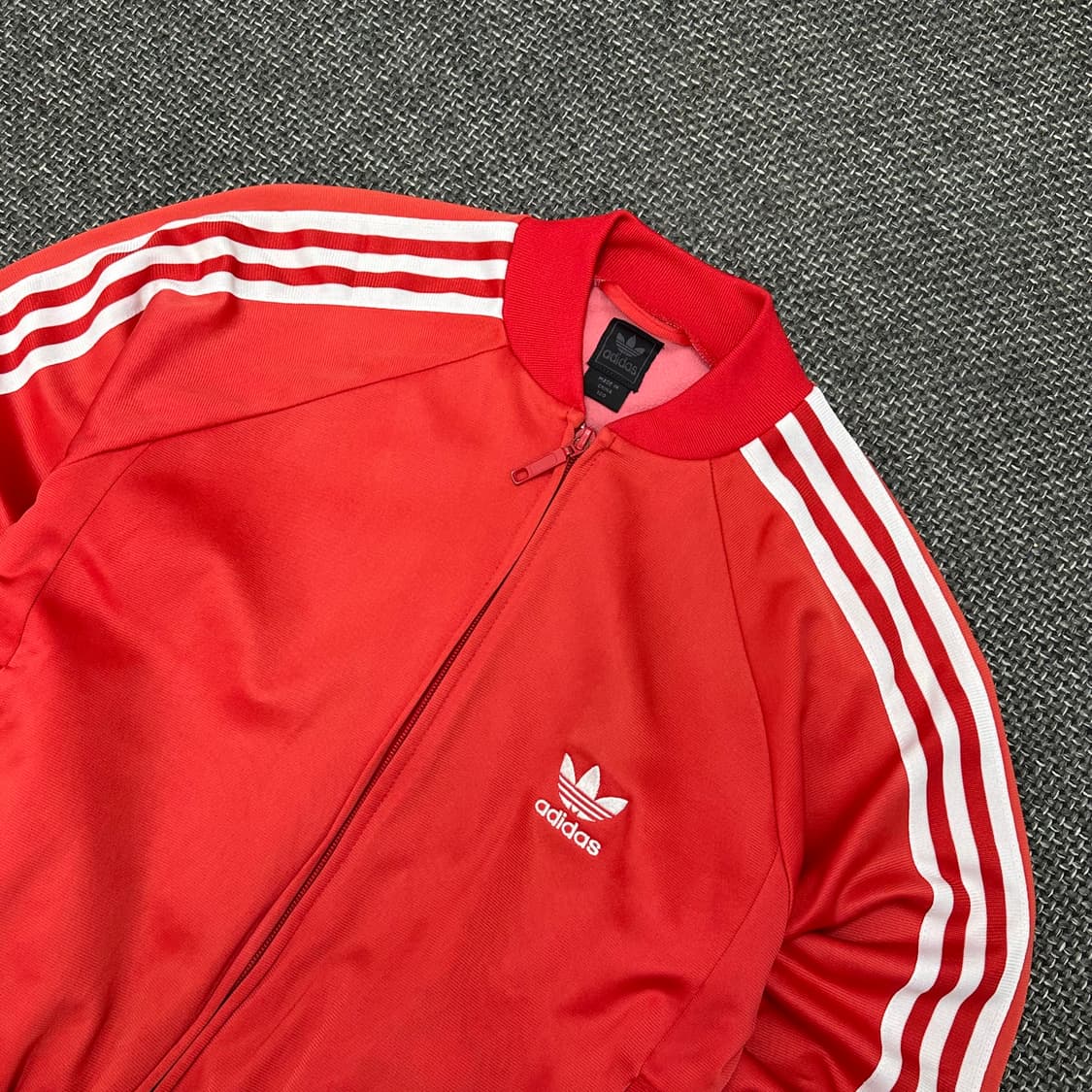 아디다스  올드스쿨 빈티지 슈퍼스타 레드 져지 우먼100 상품이미지4