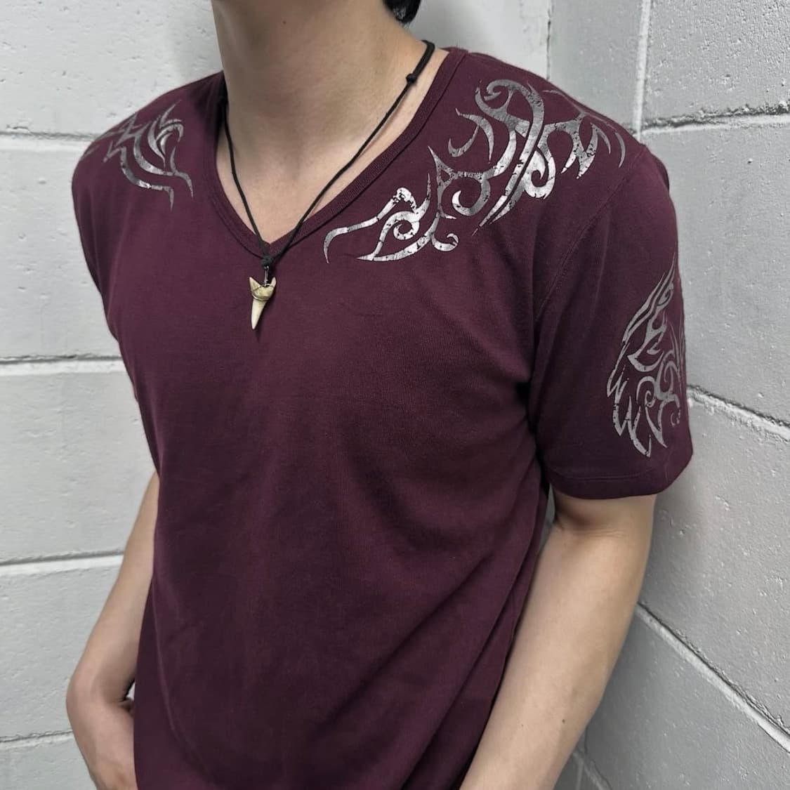Nicole club burgundy tribal v-neck 상품이미지5