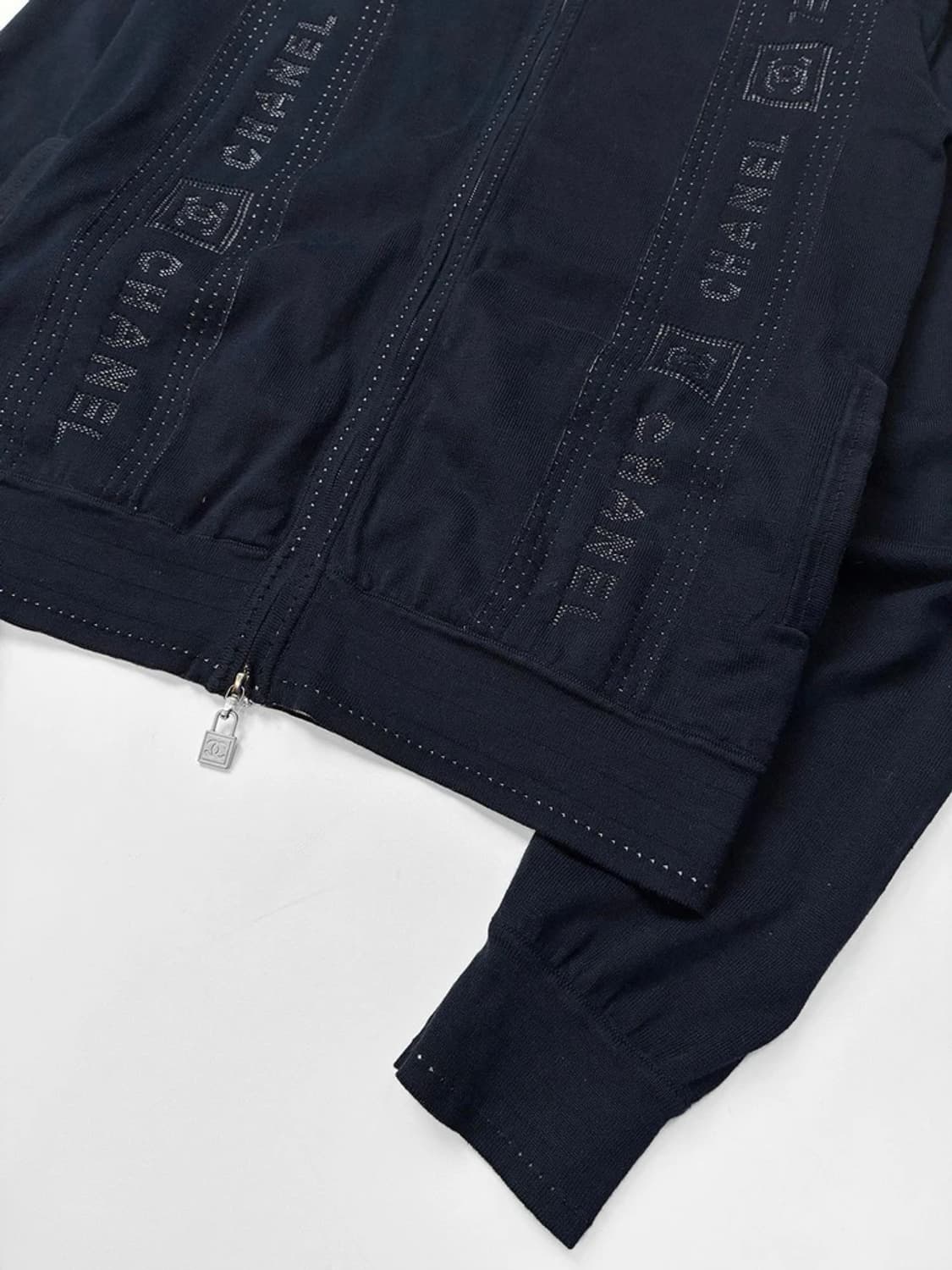 샤넬 코튼 시그니처 패턴 풀집 후드집업 PN5724 상품이미지3