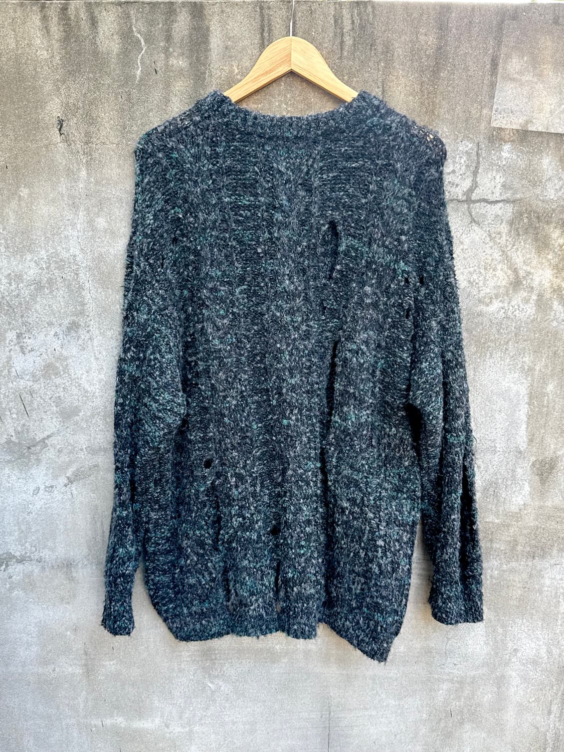 블랙웨어 커팅 디테일 헤비니트 상품이미지6