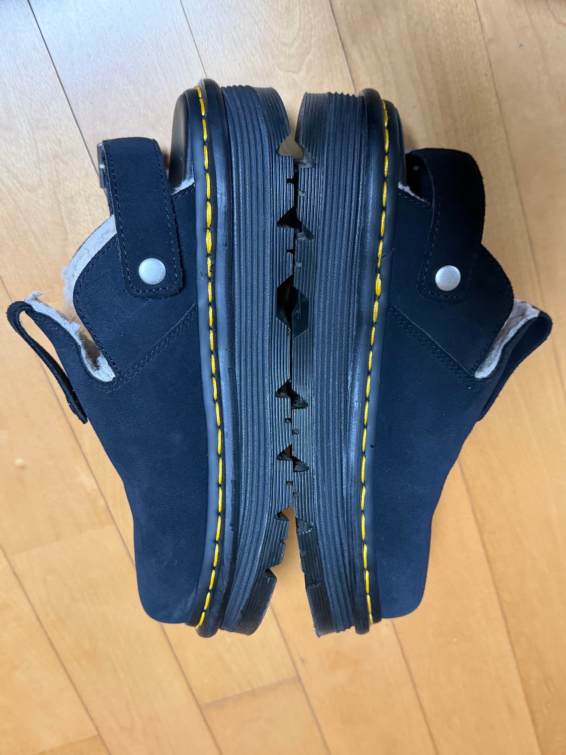 (새상품급)닥터마틴 제브잭 스웨이드 플랫폼 뮬 블랙 260 상품이미지4