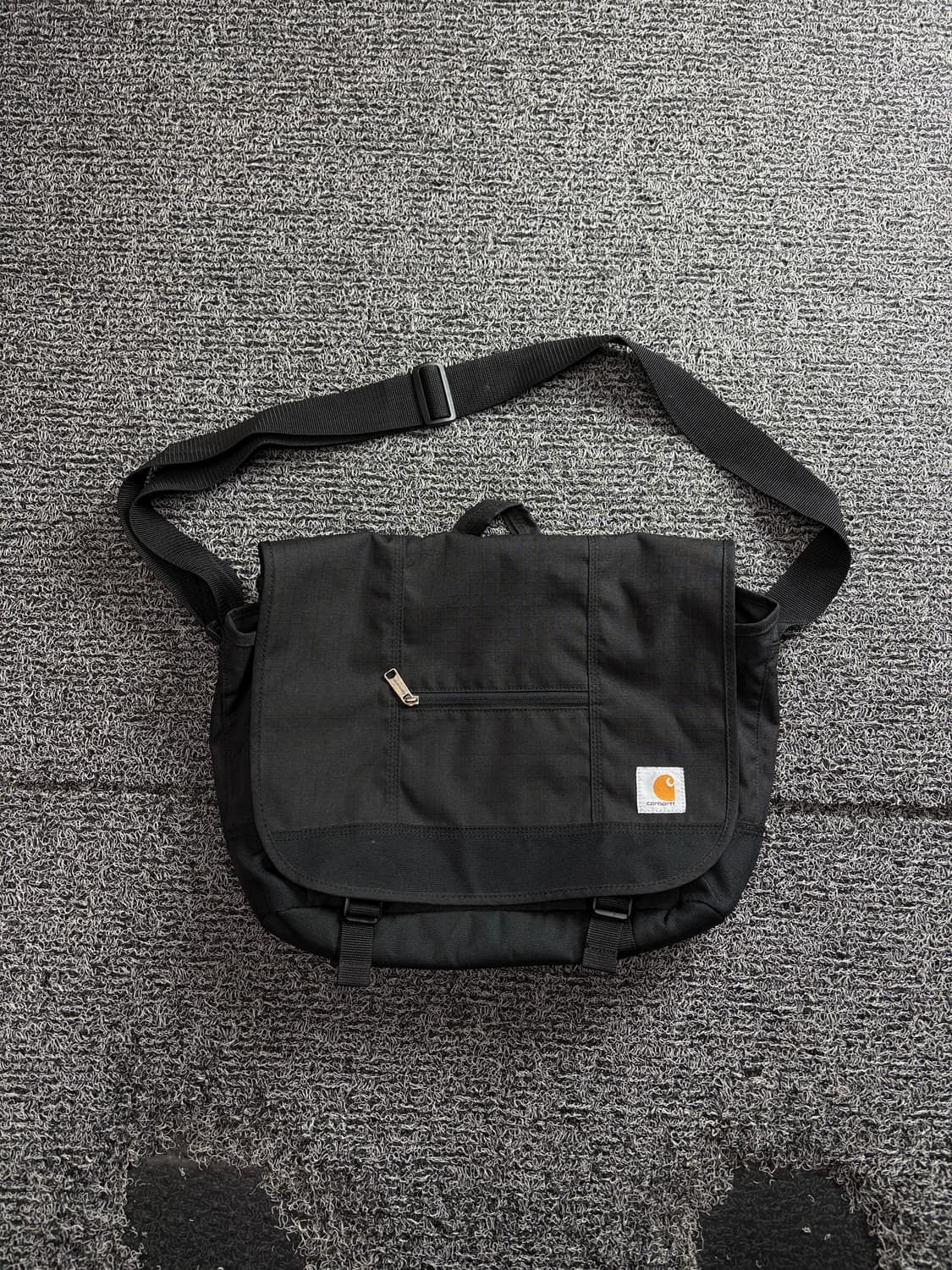 칼하트 립스탑 패치로고 크로스백 3932 상품이미지2