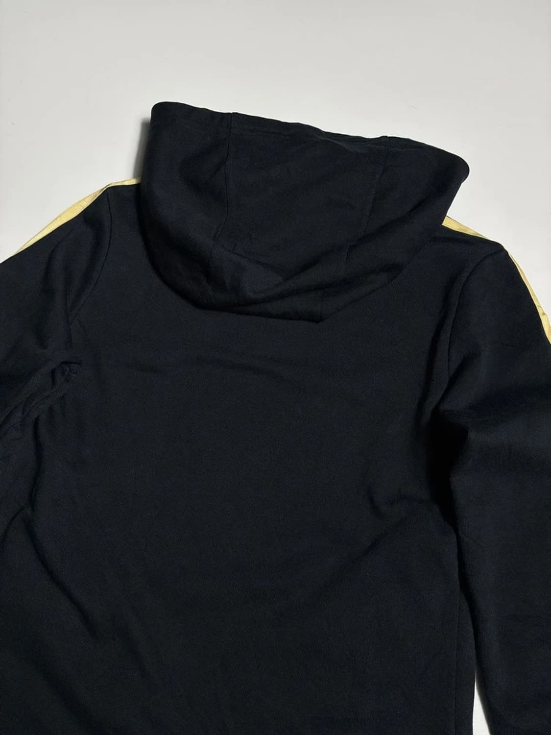 아디다스 00's 금색 삼선 로고 그래픽 블랙 후드티 R1925 상품이미지4