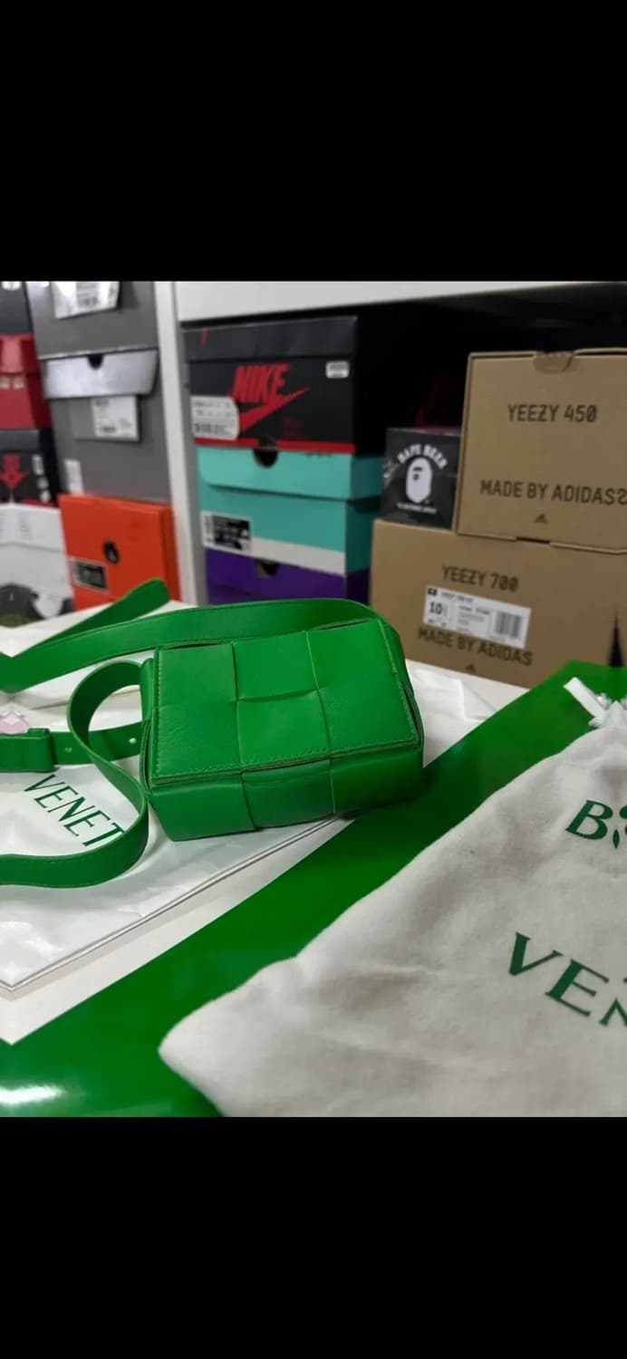 보테가베네타 카세트백미니 급처 상품이미지8