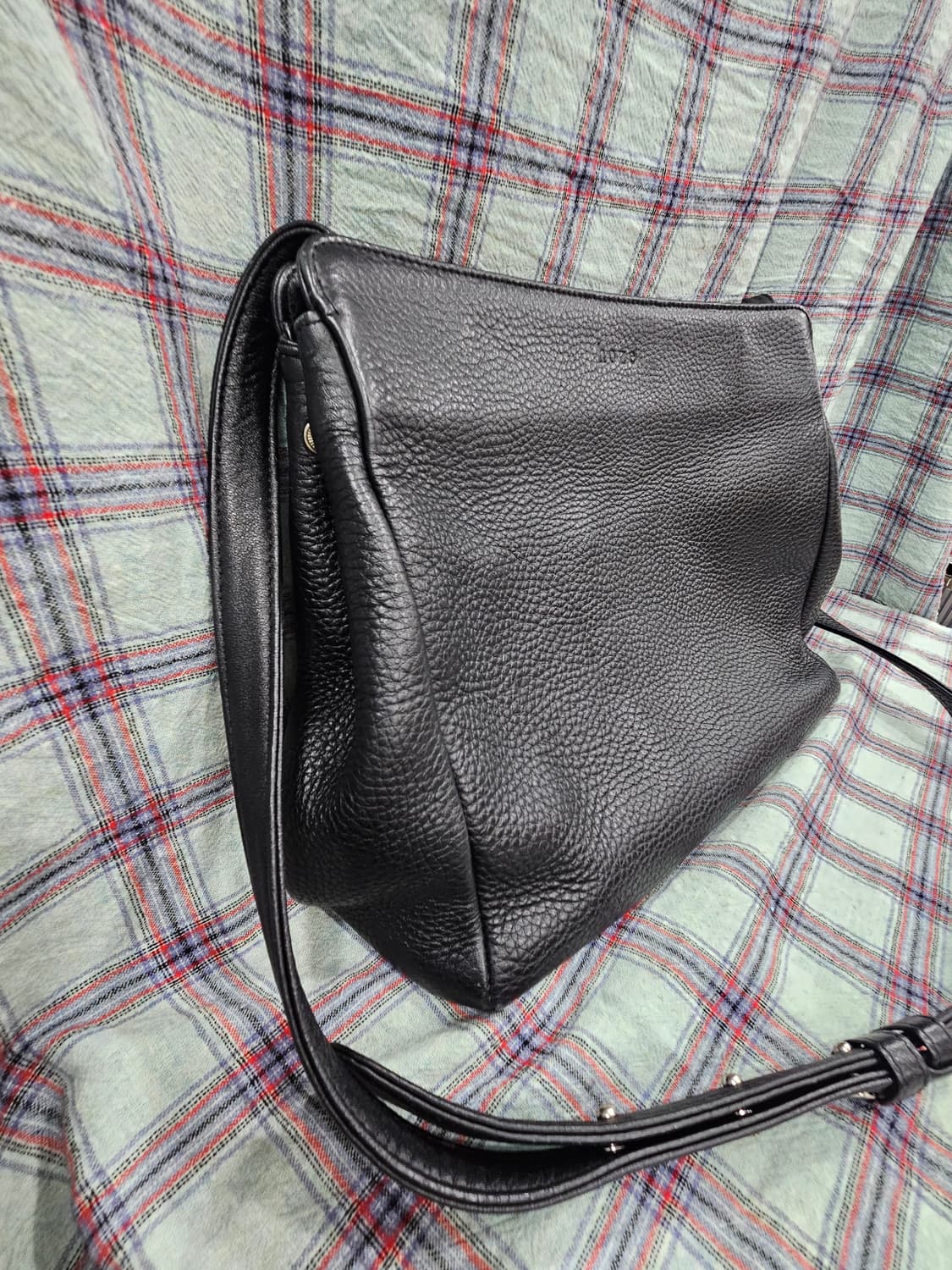 호재(HOZE) 블랙 가죽 숄더백  상품이미지4