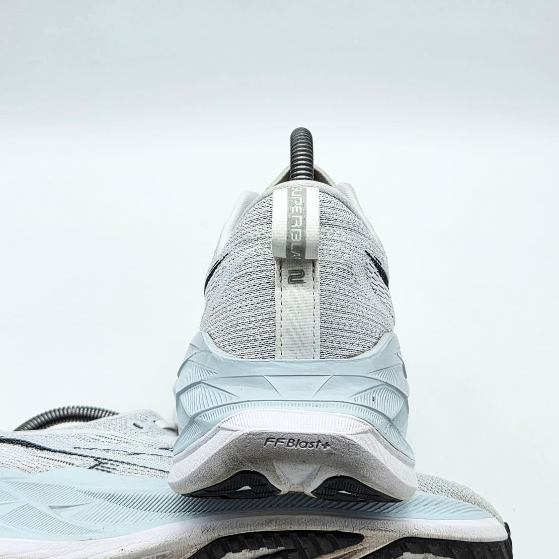 아식스 슈퍼블라스트 2 화이트 쿨 그레이 (270) 상품이미지2