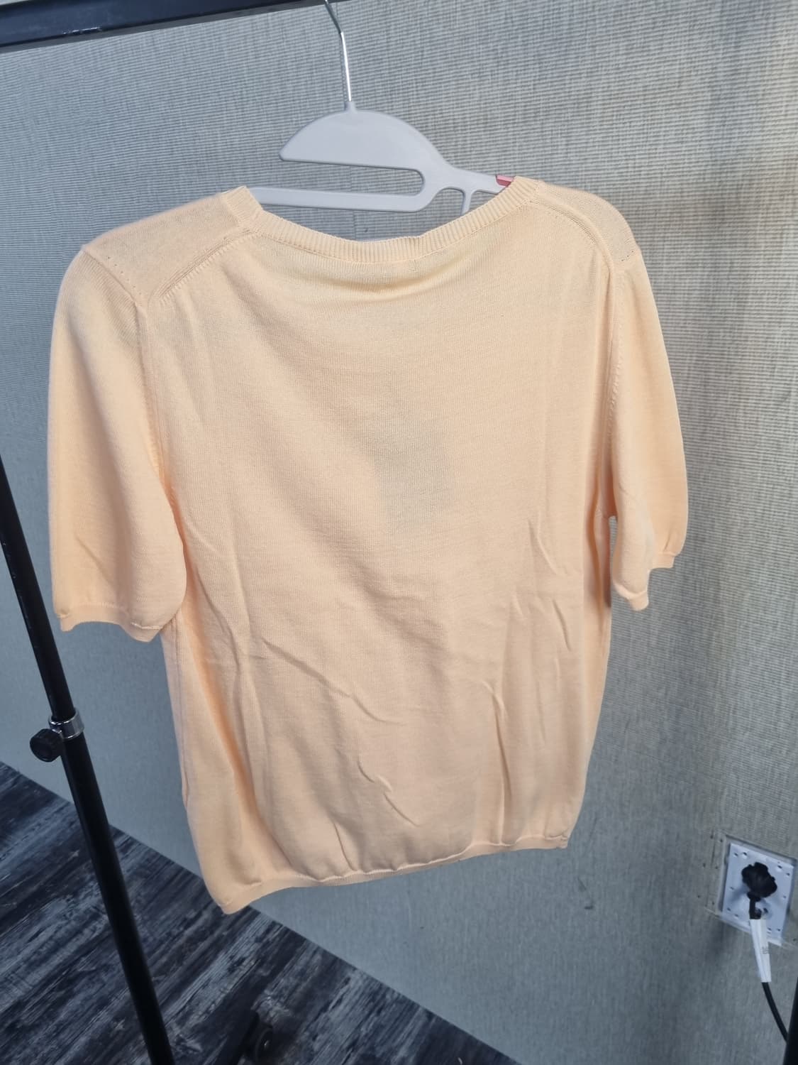 새제품 이태리 명품 브랜드 안드레모리스
면 100% 반팔니트 상품이미지2