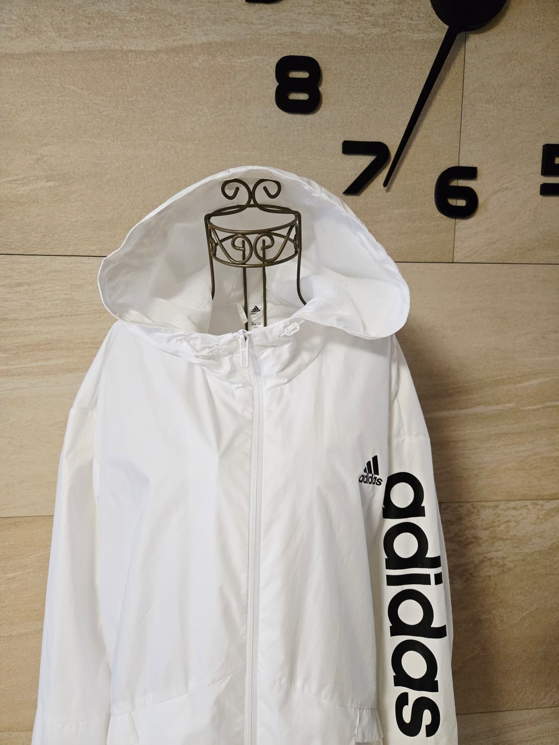 [m] 아디다스 여성 바람막이 후드 자켓 상품이미지3