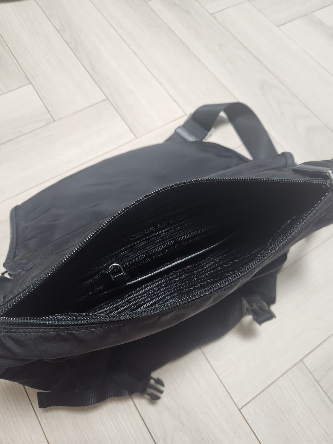 프라다 크로스백 상품이미지5